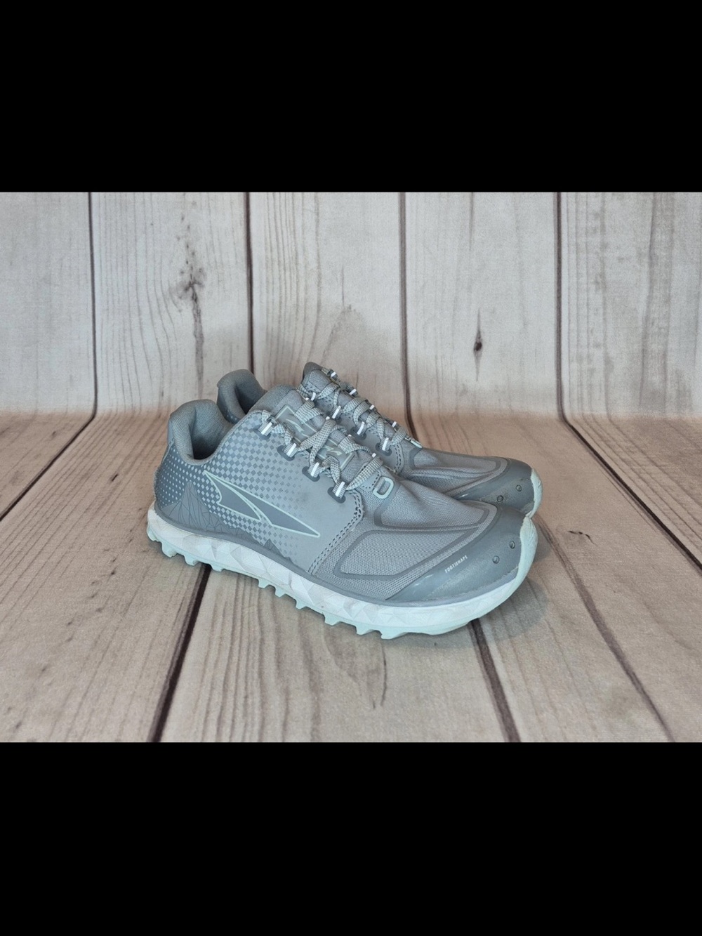 Altra Women's Size 8.5 Superior 4.5 Grey Blue Running Shoes